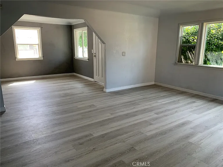 1432 W 9th St — Photo 7