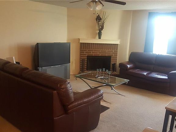 4th image of 1423 Golden Grass Dr