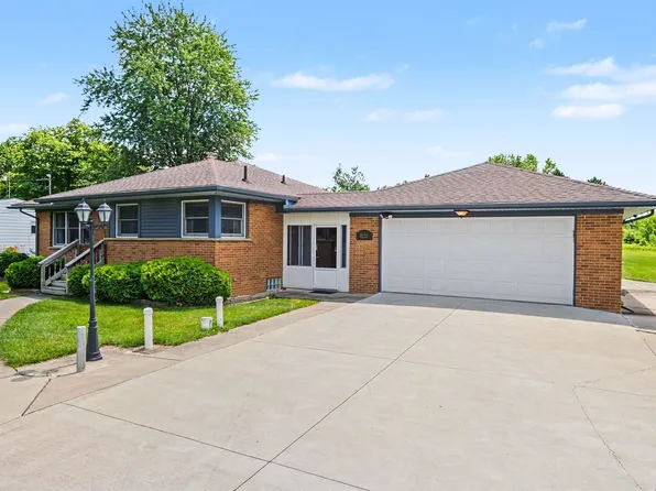 8155 Corunna Rd, Flint, MI 48532
