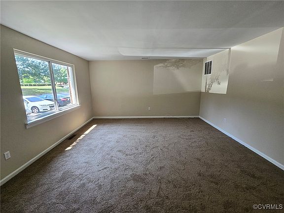 4th image of 2120 Elkridge Ln