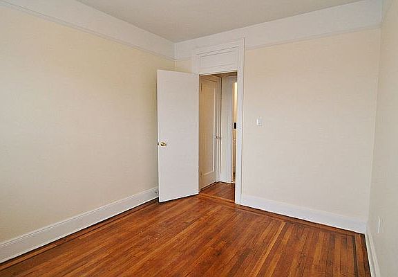 4th image of 28-26 44th St #4D