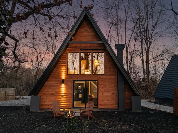 402 Sand Hill Rd, Asheville, NC 28806