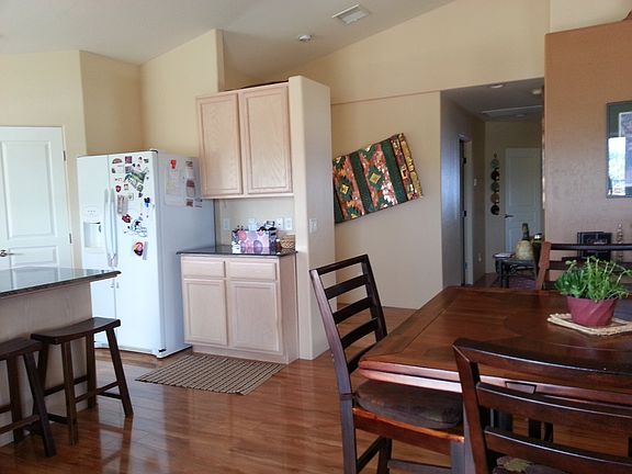 Kitchen & dining room