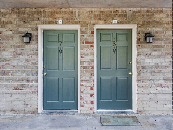 4th image of 105 Farm Road 14 #R