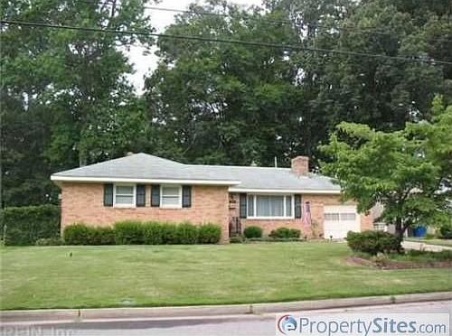 1st image of 825 Cascade Dr