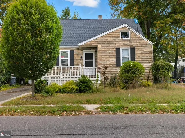 413 High St W, Glassboro, NJ 08028