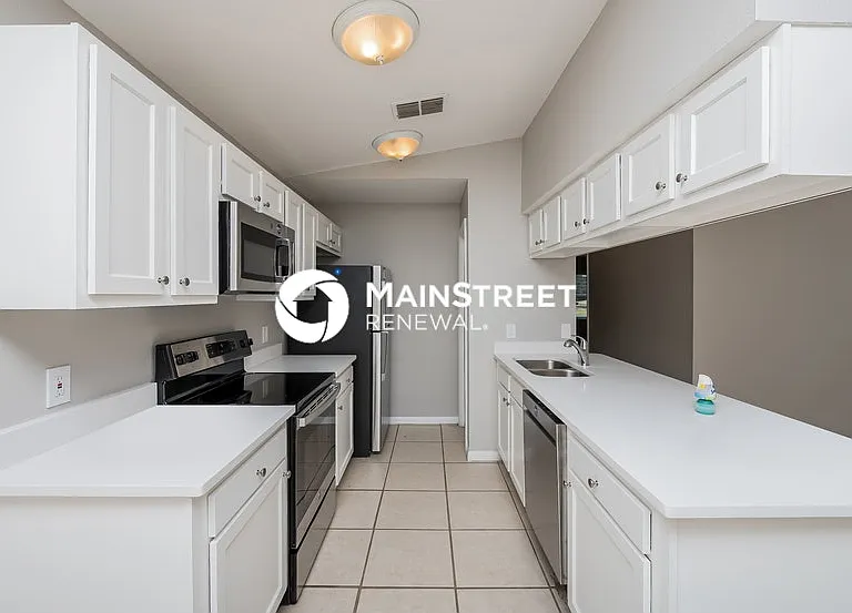 828 Trina Ln — Photo 5