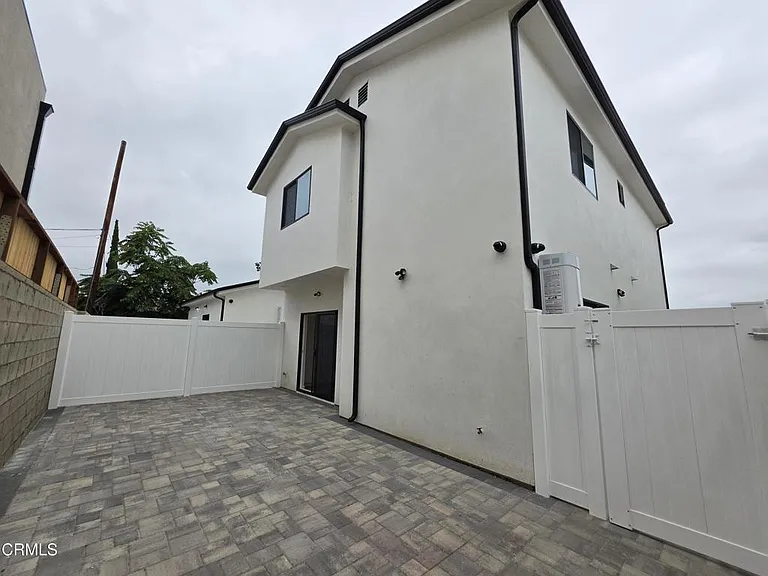 6746 Ben Ave — Photo 44