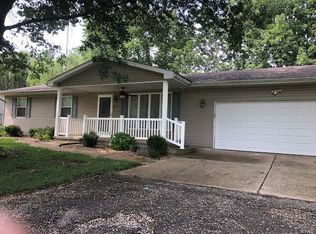 849 E 4th St, Aviston, IL 62216