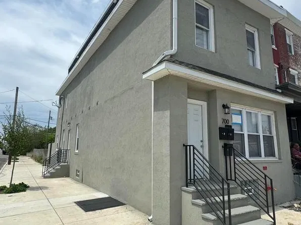 700 N 42nd St, Philadelphia, PA 19104