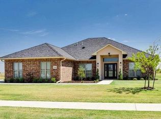 6510 SW Whispering Oak Trl, Lawton, OK 73505