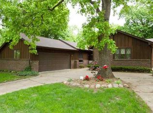 3707 Skyline Dr, Des Moines, IA 50310