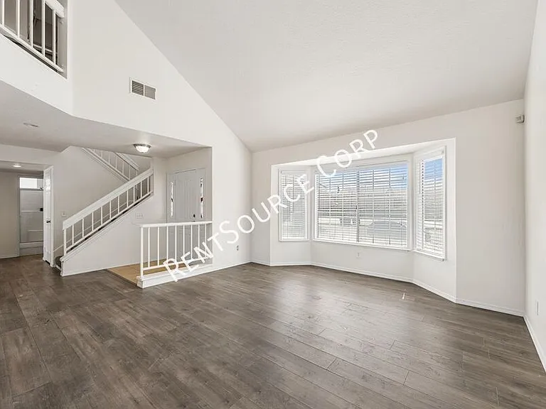 2145 W Avenue P8 — Photo 17