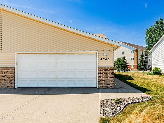 2nd image of 4745 Townsite Pl S