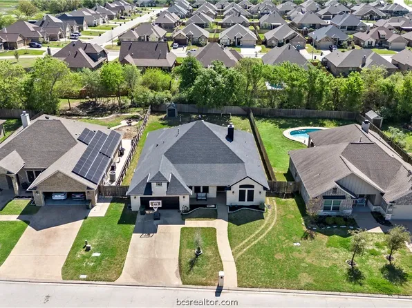 3024 Archer Cir, Bryan, TX 77808