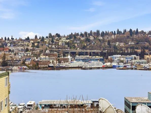 1758 Dexter Avenue N #4, Seattle, WA 98109