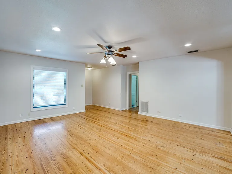 244 Halcyon Pl — Photo 5