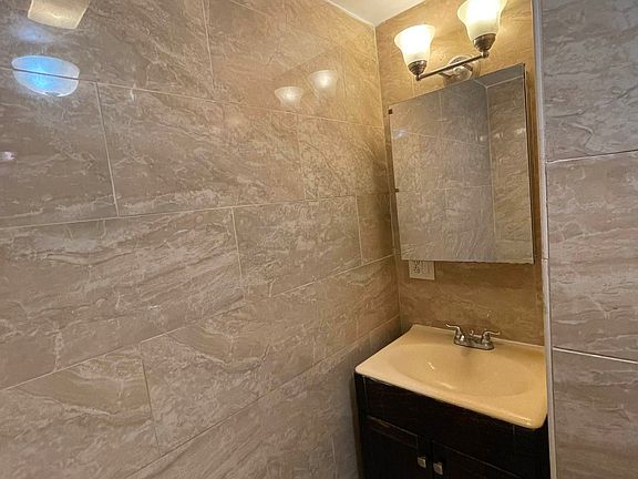 2nd image of 2303A Pacific St #7