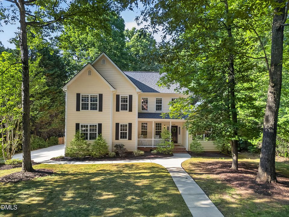 1st image of 2536 Maxton Crest Dr