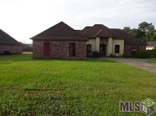 1st image of 10183 Garden Oaks Ave