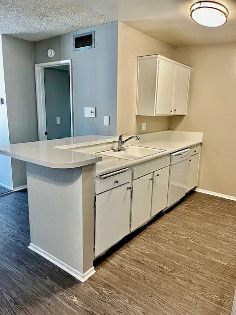 Taylor Garden Apartments — Photo 4