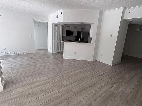 3rd image of 3255 NE 184th St APT 12312