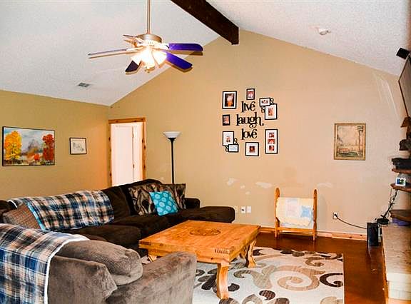 4th image of 612 S Parkridge Dr