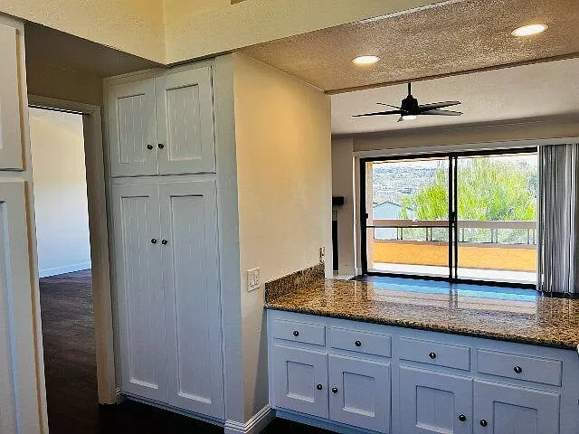 2204 Plaza De Las Flores — Photo 23