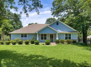 209 Walnut St, Chandler, TX 75758