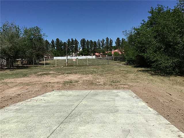 2nd image of 621 Country Club Rd