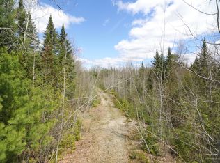 12 Lee St, Winn, ME 04495