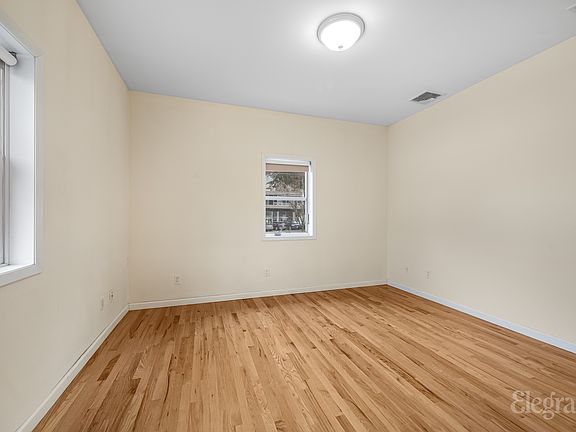 4th image of 2 Bridge St #1-A