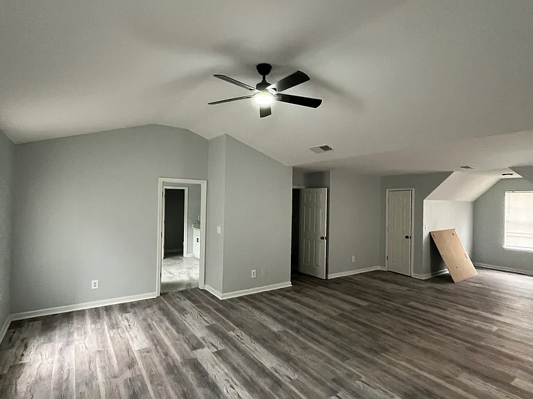6038 Hitt Lake Ct — Photo 20