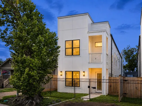 227 E 26th St, Houston, TX 77008