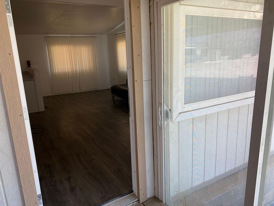 ENTRYWAY FROM PORCH