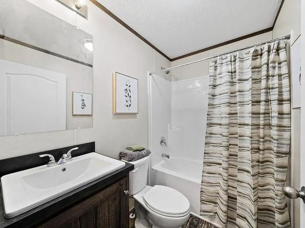 5900 Osage Rd, Waterloo, IA 50703