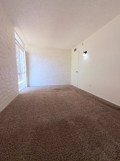 BROADWAY APARTMENTS — Photo 49