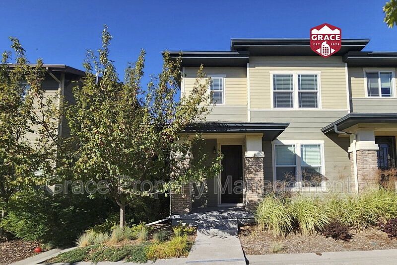 1st image of 11173 E 28th Pl