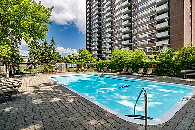 477 Elizabeth St — Photo 24
