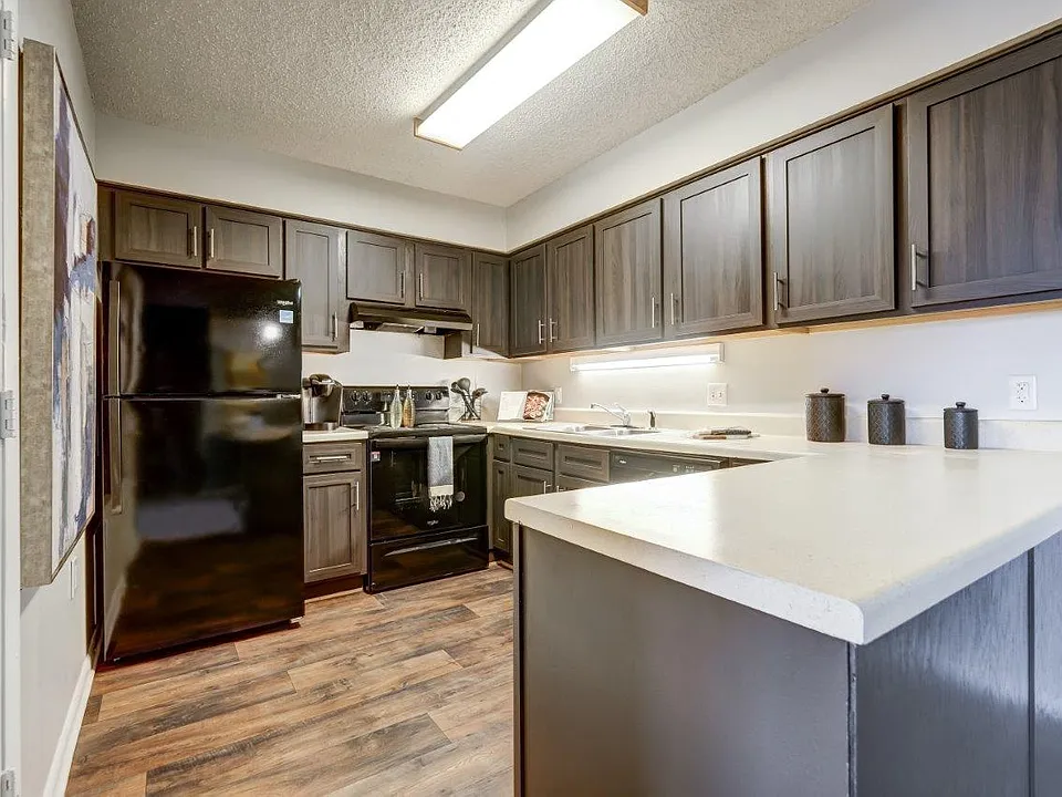 River Park Tower Apartment Homes