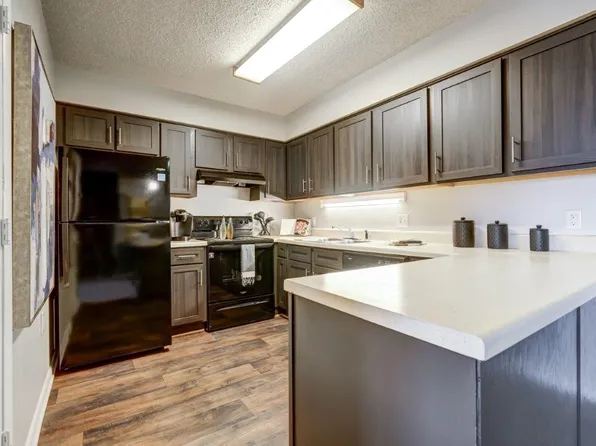 River Park Tower Apartment Homes