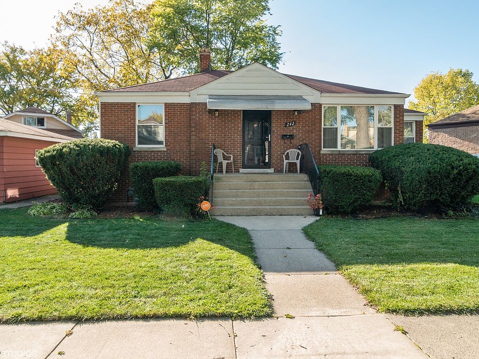 1st image of 242 Marshall Ave