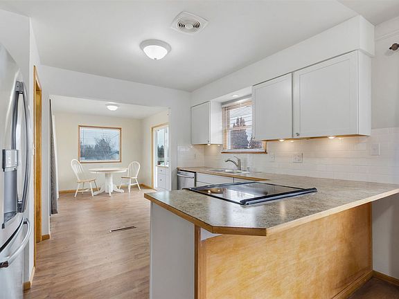 5th image of 11123 E 10th Ave
