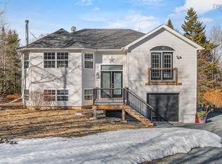 65 Beamish Rd, East Hants, NS B0N 1Z0