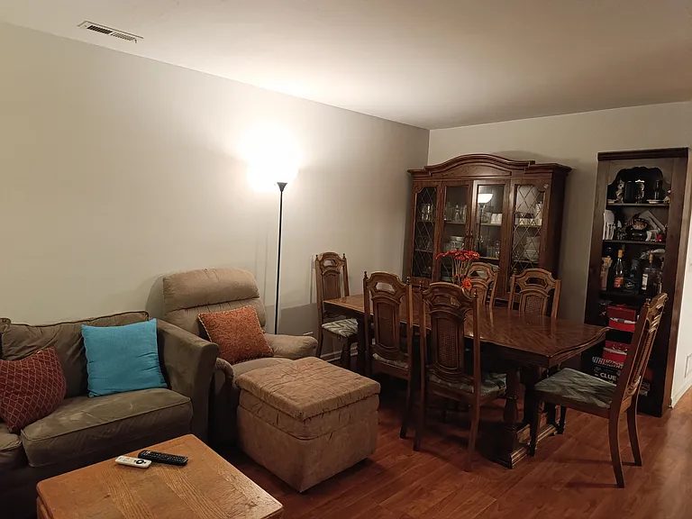 1687 Maple Park Ln — Photo 1