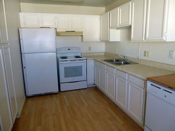 5th image of 2291 McCulloch Blvd N APT 10