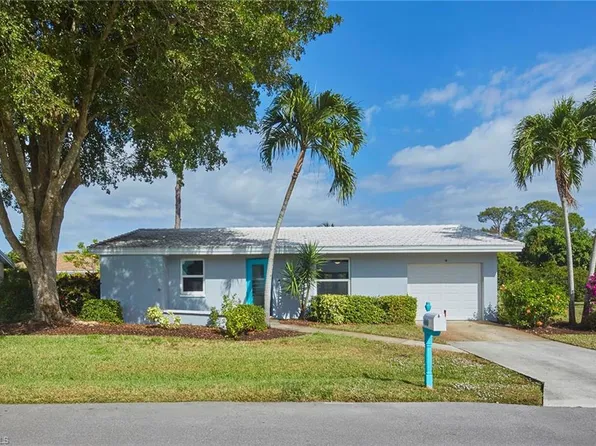 18 Lanai CIR, NAPLES, FL 34112