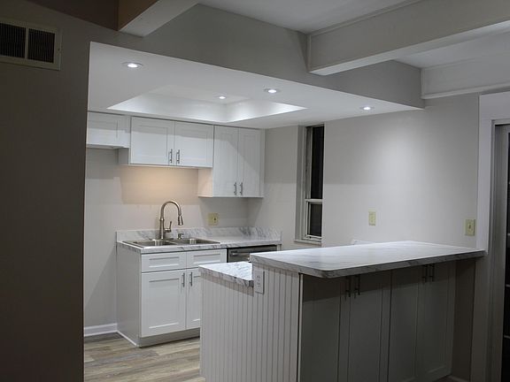 5th image of 115 W Ticonderoga Dr #5