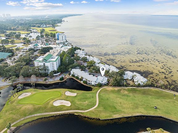 2nd image of 979 Northshore Dr #979