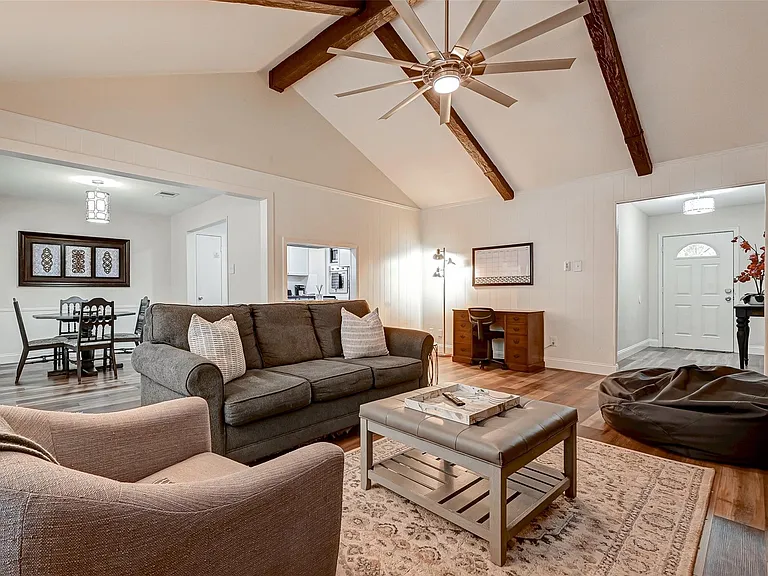 3903 Hermitage Hollow Ln — Photo 9